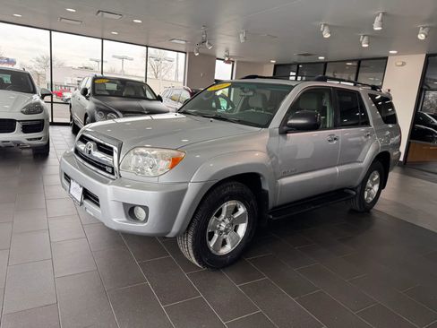 Used 2007 Toyota 4Runner Sport image 2