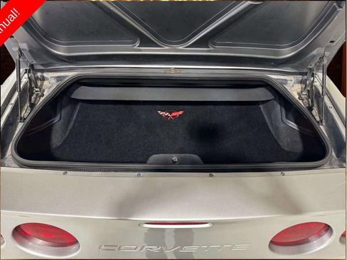 Used 2004 Chevrolet Corvette Convertible w/ Preferred Equipment Group RWD image 23