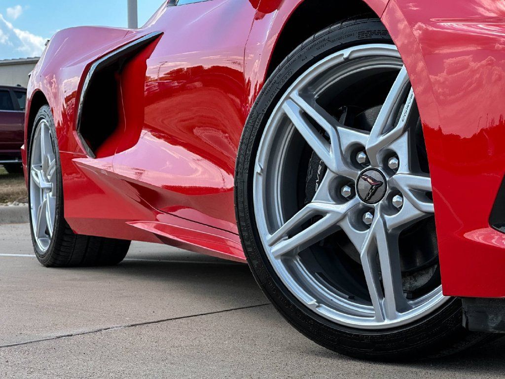 Used 2024 Chevrolet Corvette Stingray Premium Cpe w/ 3LT RWD image 9