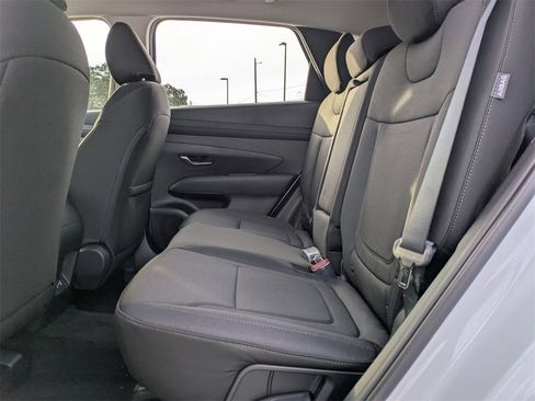 New 2026 Hyundai Tucson SE image 13