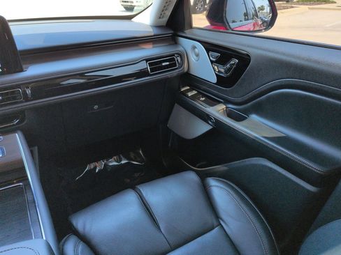 Certified 2026 Lincoln Aviator Reserve image 16