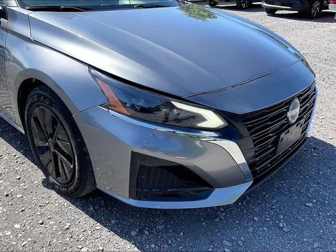 Used 2023 Nissan Altima 2.5 S FWD image 31
