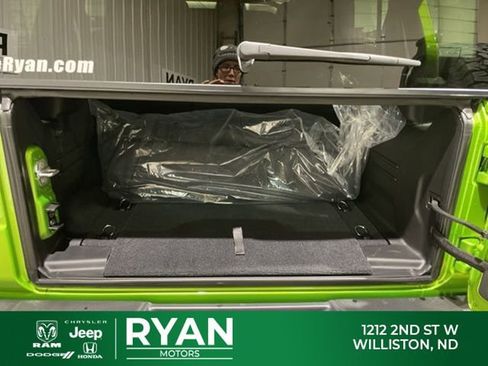 New 2026 Jeep Wrangler Unlimited Rubicon AWD/4WD image 16