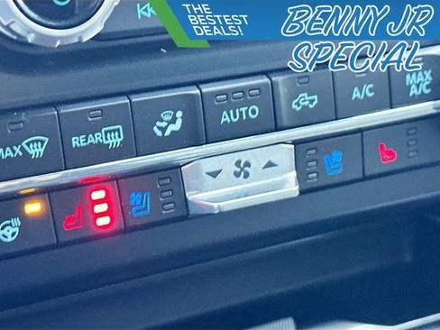 Used 2024 Ford F450 Limited w/ FX4 Off-Road Package image 21