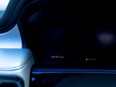 Used 2021 Lincoln Nautilus AWD w/ Equipment Group 101A image 17