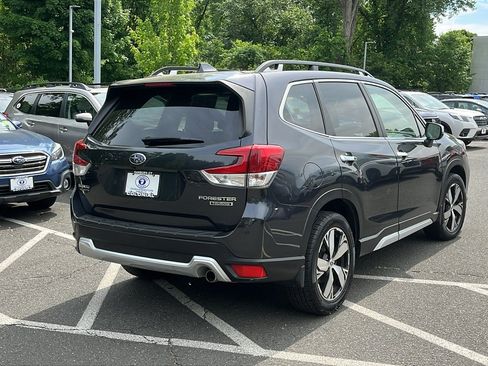 Used 2019 Subaru Forester Touring AWD/4WD image 5