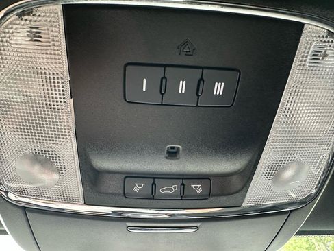 Used 2021 Jeep Grand Cherokee Laredo X AWD/4WD image 16