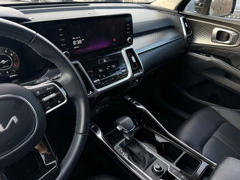 Certified 2023 Kia Sorento SX image 35