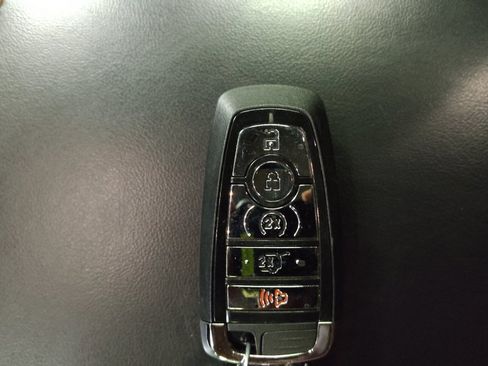 Used 2020 Lincoln Aviator Reserve w/ Equipment Group 201A RWD image 32