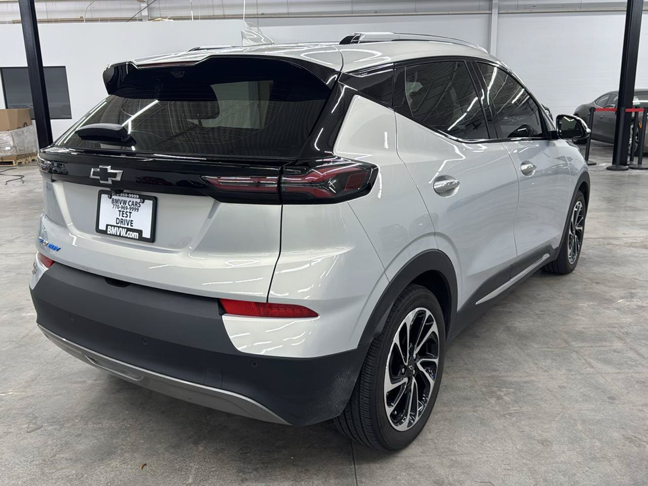 Used 2023 Chevrolet Bolt EUV Premier w/ Sun & Sound Package FWD image 7