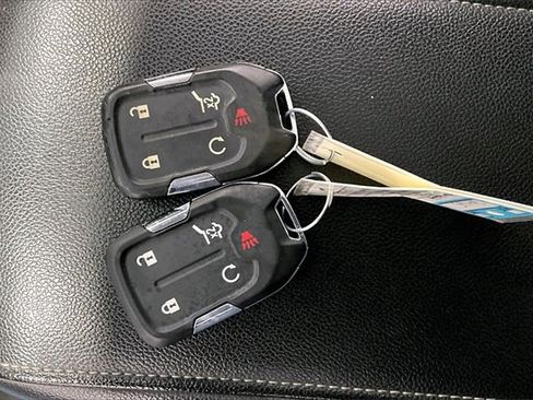 Used 2023 GMC Acadia SLE w/ LPO, Black Accent Package image 37