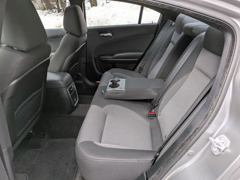 Used 2016 Dodge Charger SE w/ Power Sunroof Group image 30