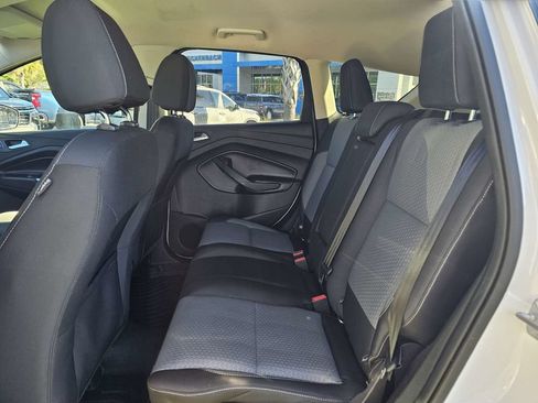 Used 2017 Ford Escape SE w/ Equipment Group 201A FWD image 14