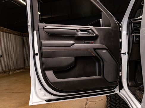 Used 2025 GMC Sierra 1500 AT4 w/ Technology Package image 32