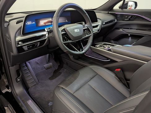 Used 2024 Cadillac Lyriq Sport image 89