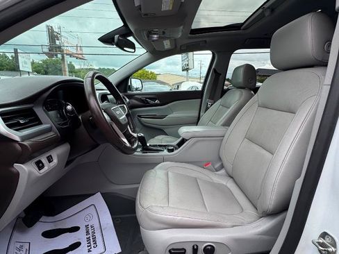 Used 2017 GMC Acadia SLT FWD image 13