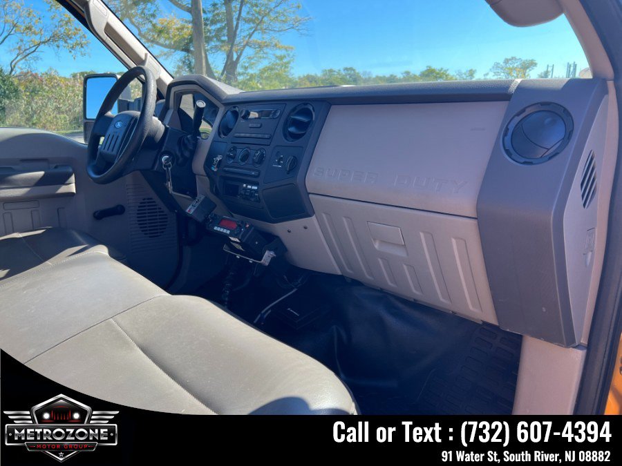 Used 2009 Ford F350 4x4 Regular Cab Super Duty image 15