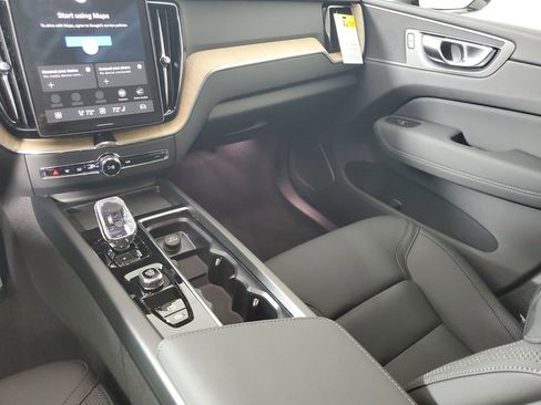 New 2026 Volvo XC60 B5 Core w/ Climate Package image 17