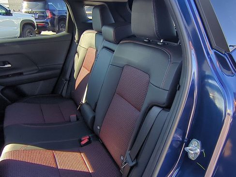 New 2026 Nissan Kicks SR w/ SR Premium Package FWD image 29