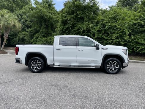 Used 2024 GMC Sierra 1500 SLT w/ SLT Premium Package AWD/4WD image 10