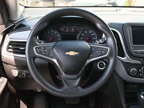 Used 2020 Chevrolet Equinox LS FWD image 11