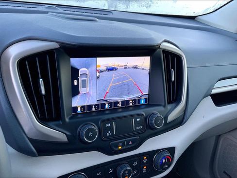 Used 2024 GMC Terrain Denali w/ Denali Premium Package image 28