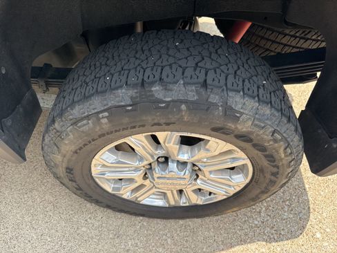 Used 2021 GMC Sierra 2500 Denali w/ Denali Ultimate Package image 3