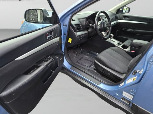Used 2010 Subaru Outback 2.5i Premium AWD/4WD image 19