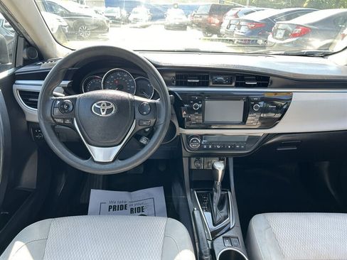 Used 2014 Toyota Corolla LE FWD image 10