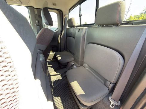 Used 2010 Nissan Frontier PRO-4X AWD/4WD image 7