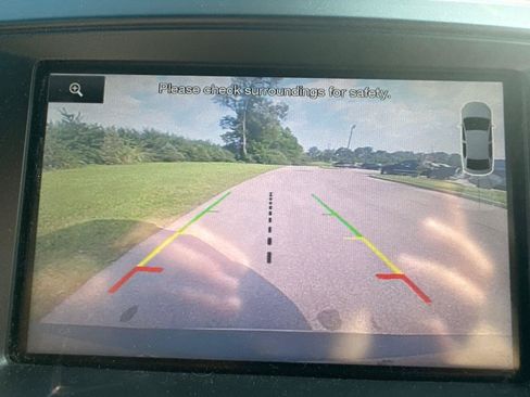 Used 2016 Ford Explorer XLT w/ Equipment Group 202A AWD/4WD image 9