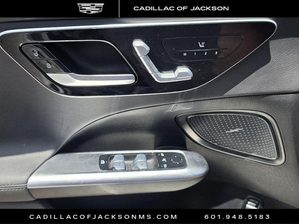 Used 2025 Mercedes-Benz C 300 Sedan w/ Winter Package image 19