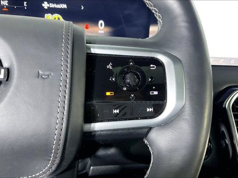 Used 2025 Nissan Armada Platinum Reserve AWD/4WD image 27