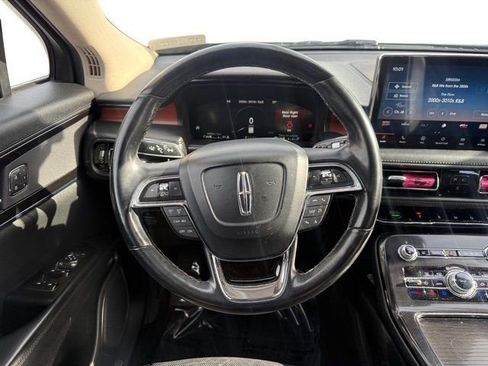 Used 2022 Lincoln Nautilus Reserve image 17