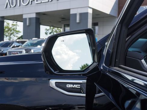 Used 2024 GMC Yukon XL Denali RWD image 35