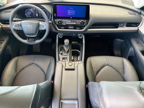 Used 2026 Toyota Grand Highlander AWD Hybrid image 13