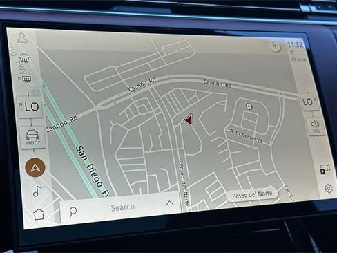 Certified 2025 Land Rover Range Rover Sport Dynamic SE image 18