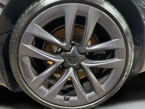 Used 2021 Tesla Model S Plaid image 30