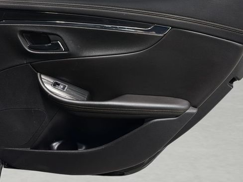 Used 2018 Chevrolet Impala Premier FWD image 15