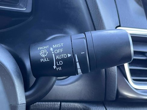 Used 2018 MAZDA MAZDA3 Grand Touring image 41