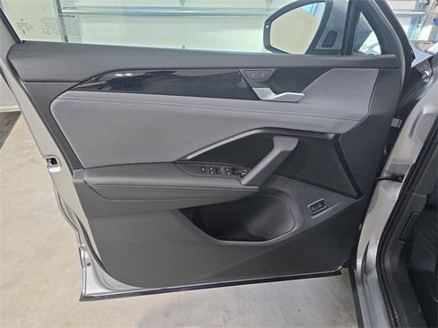 New 2026 Volkswagen Tiguan SE image 12