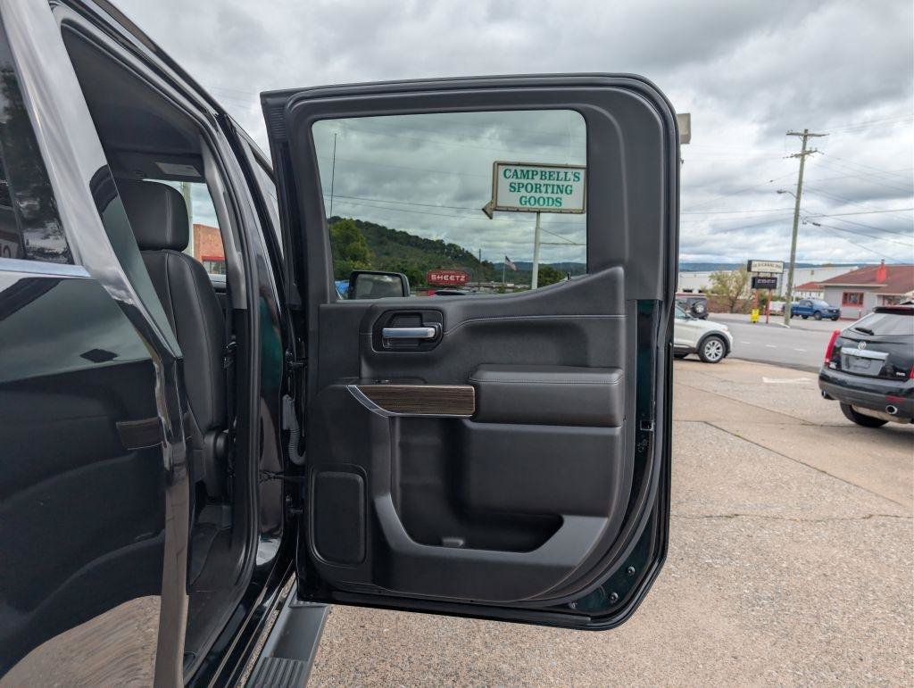 Used 2021 Chevrolet Silverado 1500 RST w/ Convenience Package II AWD/4WD image 39