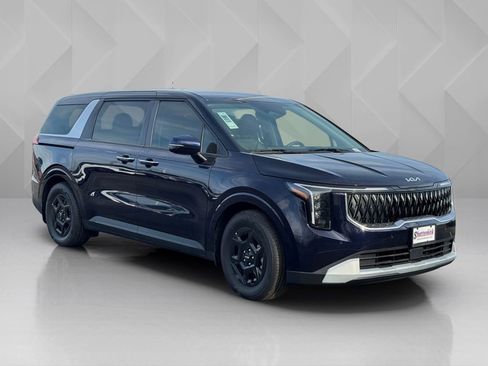 New 2026 Kia Carnival FWD image 3