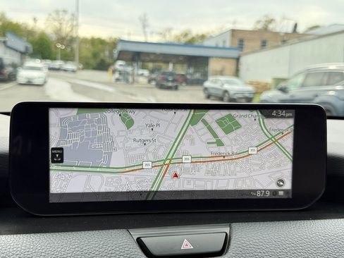 Used 2024 MAZDA CX-90 Plug-In Hybrid w/ Premium Pkg image 15