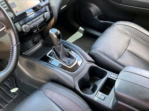 Used 2017 Nissan Rogue Sport SL FWD image 14