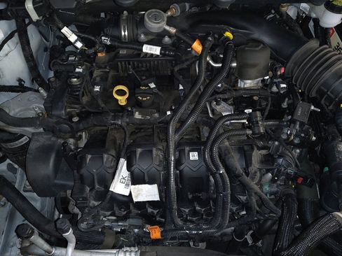 Used 2020 Ford Edge SE image 30