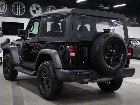 Used 2020 Jeep Wrangler Sport AWD/4WD image 3