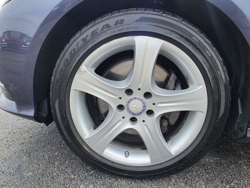 Used 2014 Mercedes-Benz E 350 4MATIC Sedan image 9