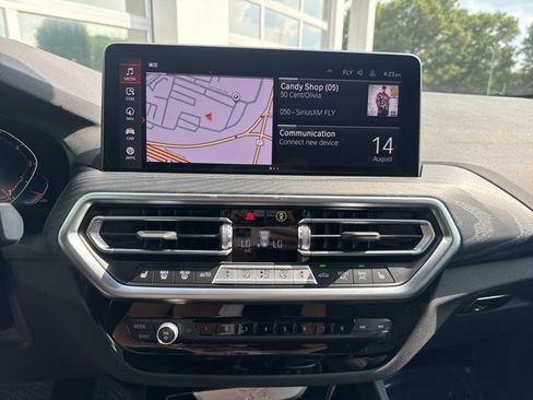 Used 2025 BMW X4 xDrive30i image 11