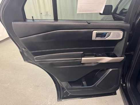 Used 2023 Ford Explorer Limited w/ Limited Technology Package image 20